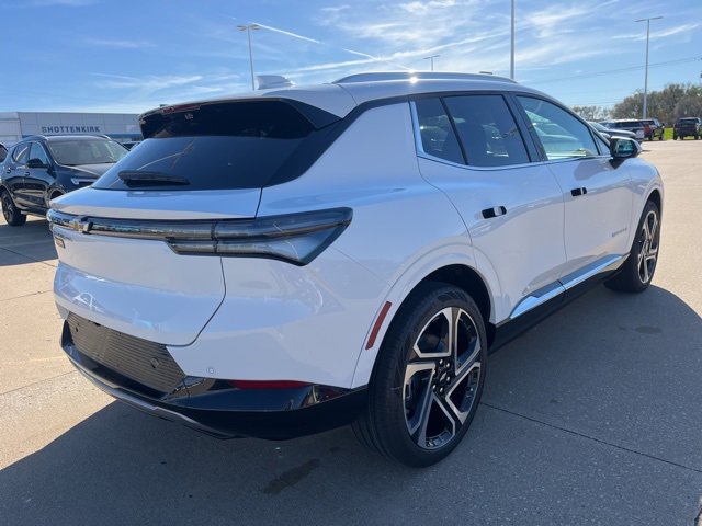 2026 Chevrolet Equinox EV 1LT photo 4