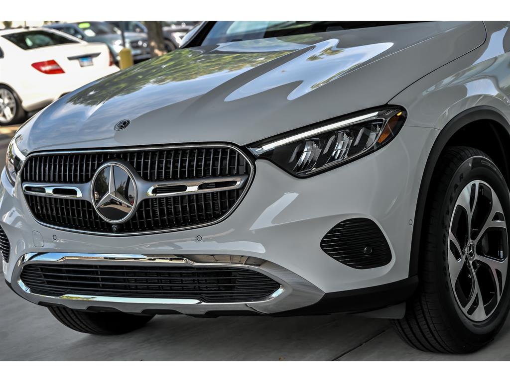 2026 Mercedes Benz GLC 350e 4MATIC photo 4