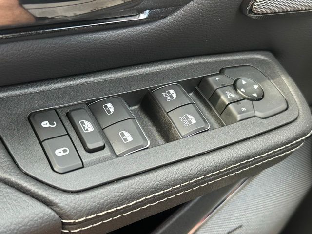 2026 Ram 1500 Rebel photo 17
