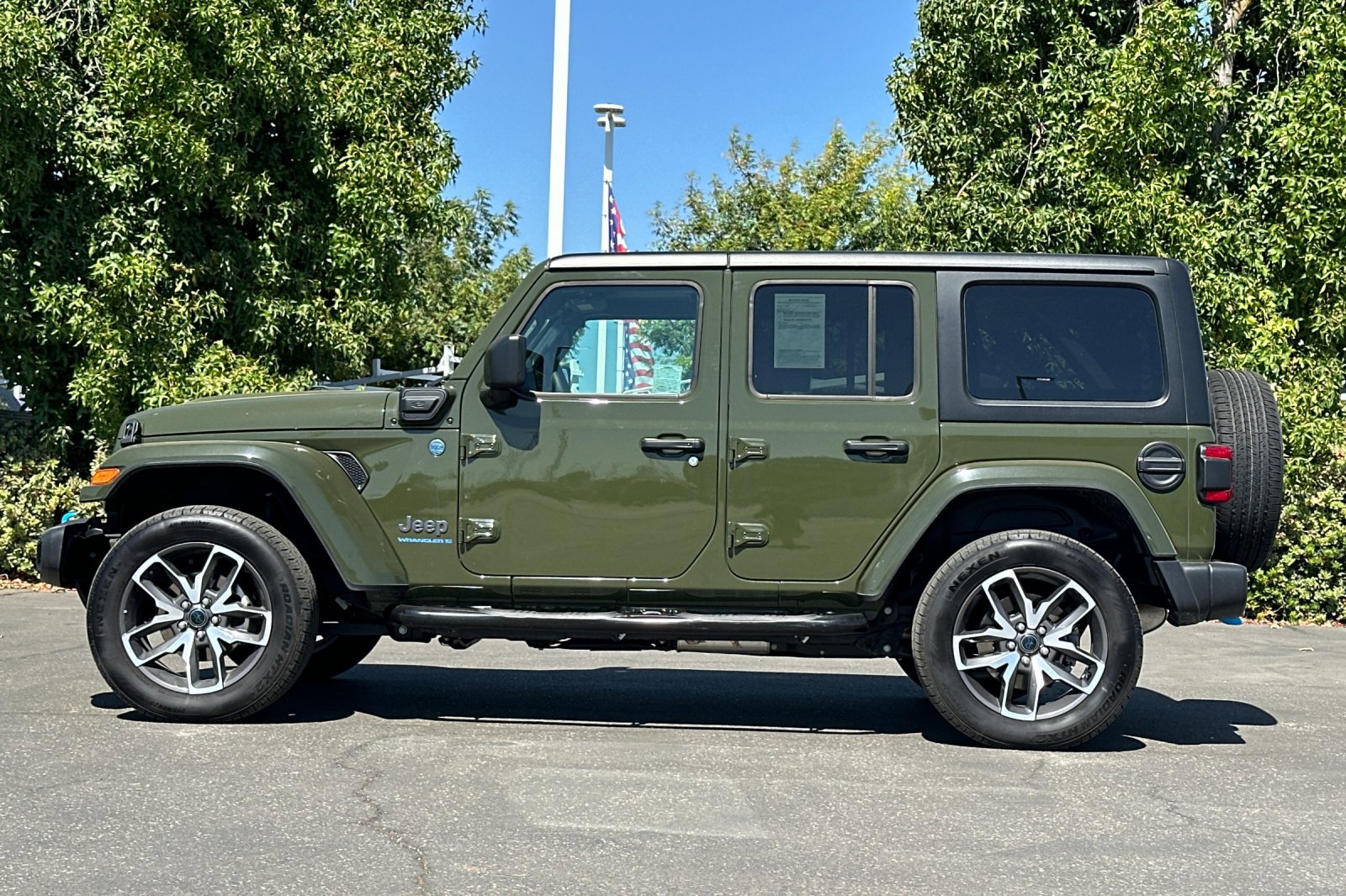 2024 Jeep Wrangler 4xe Sport S photo 7
