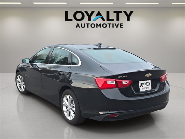 2024 Chevrolet Malibu 1LT photo 3