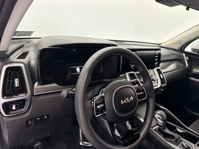 2022 Kia Sorento LX photo 20