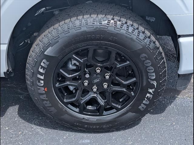 2025 Ford F-150 XLT photo 14