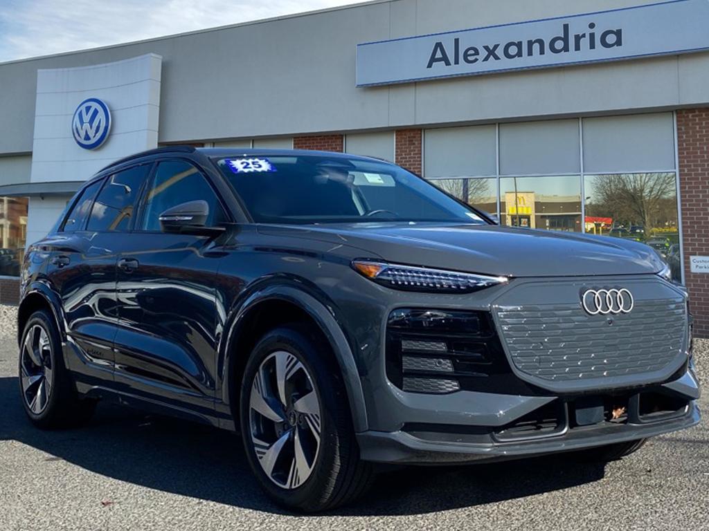 2025 Audi Q6 e-tron Premium Plus