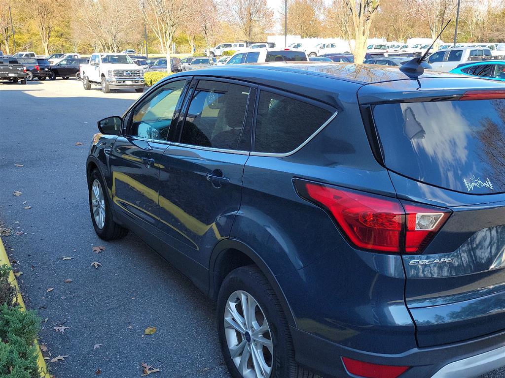 2019 Ford Escape SE photo 4