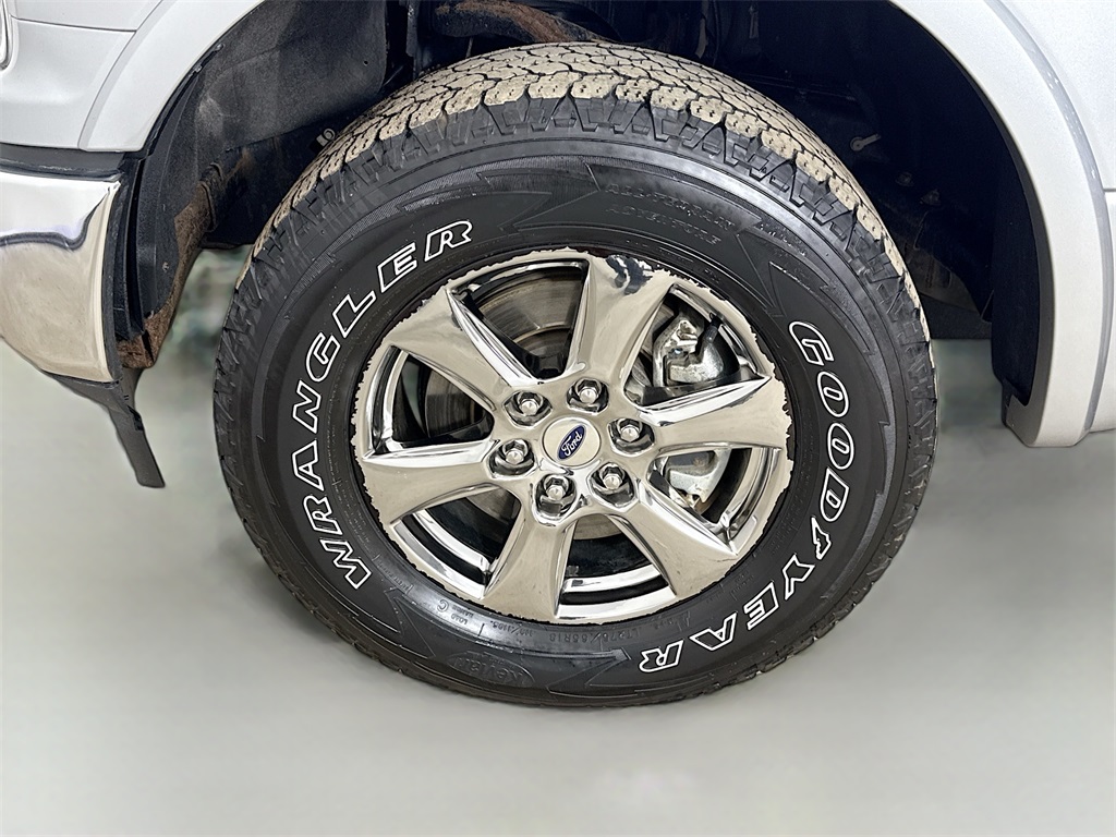 2020 Ford F-150 Lariat photo 28