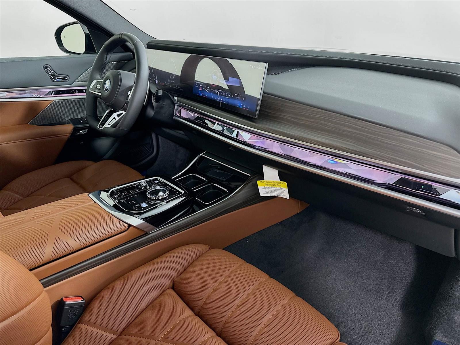 2026 Bmw 750e photo 32