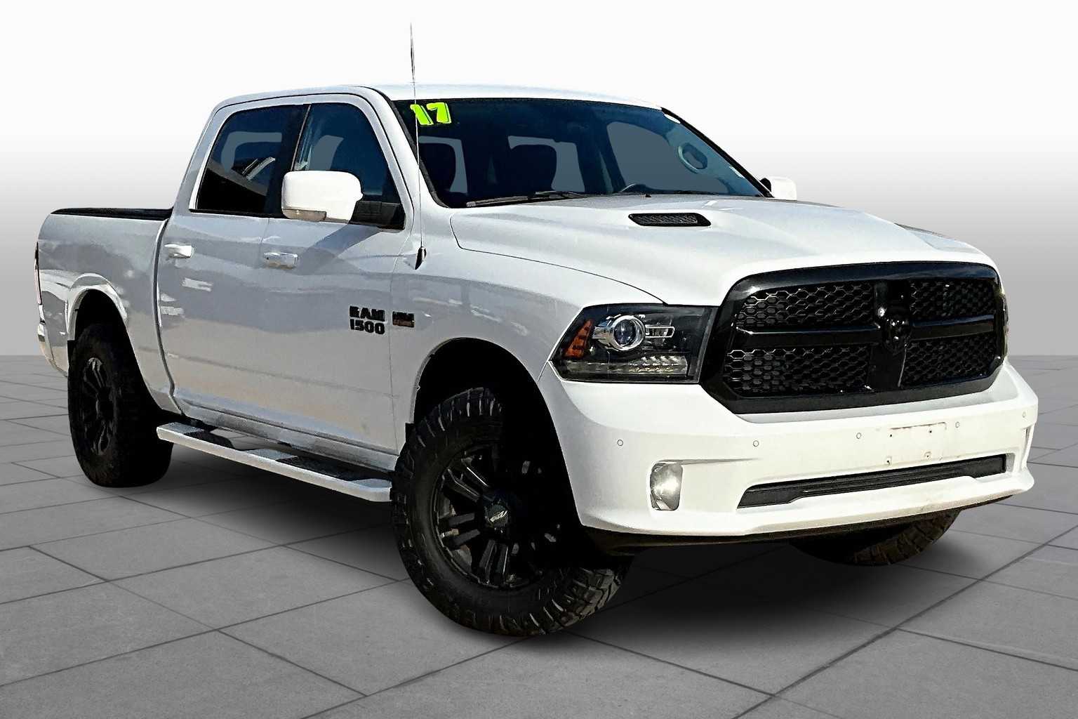 2017 Ram 1500 Sport photo 3