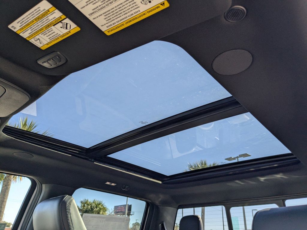 2025 Ford F-150 Platinum photo 19