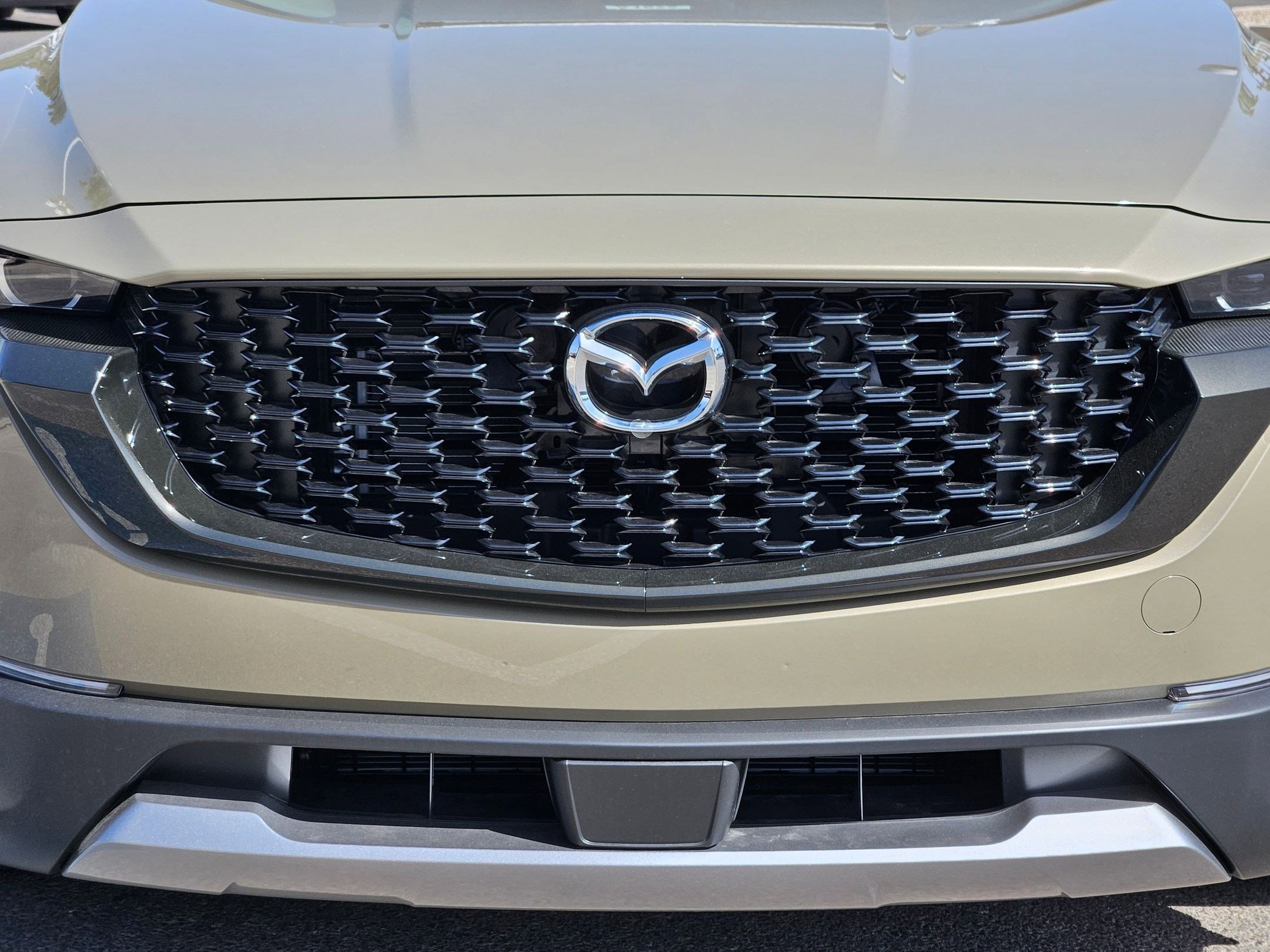 2025 Mazda CX-50 Premium photo 9