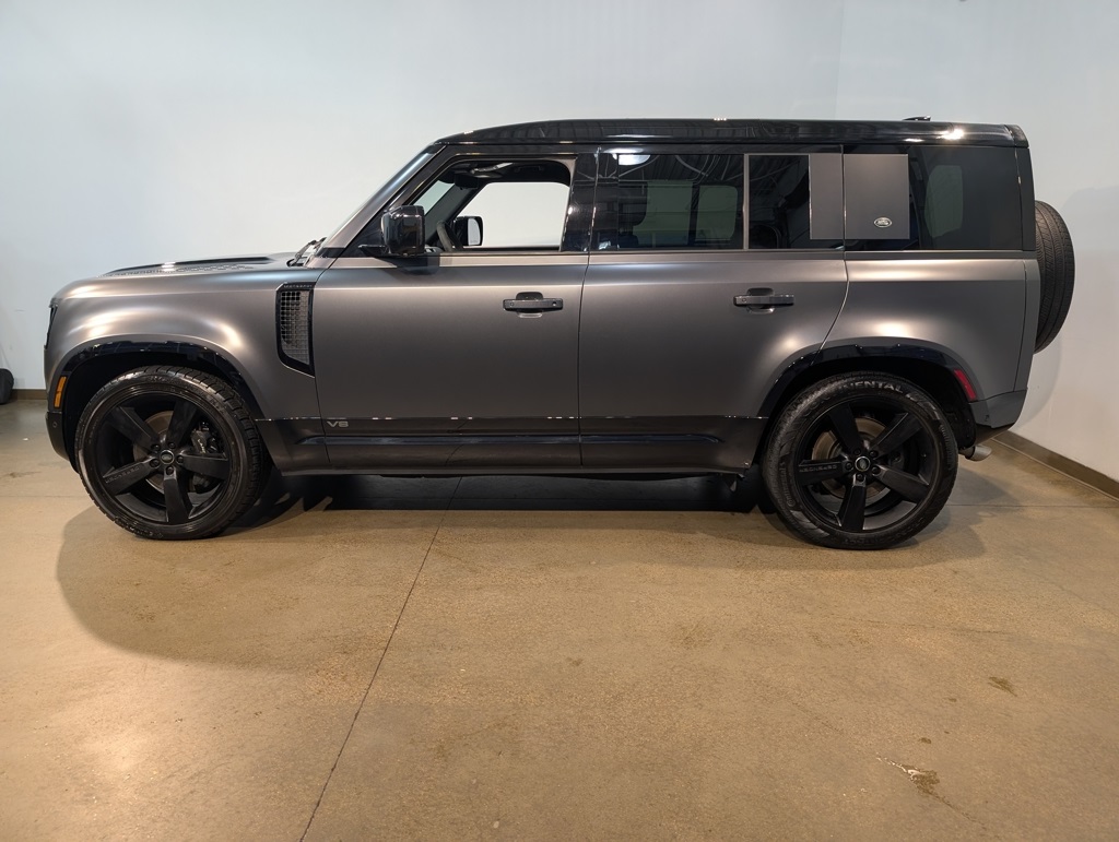 2024 Land Rover Defender 110 Carpathian Edition photo 3