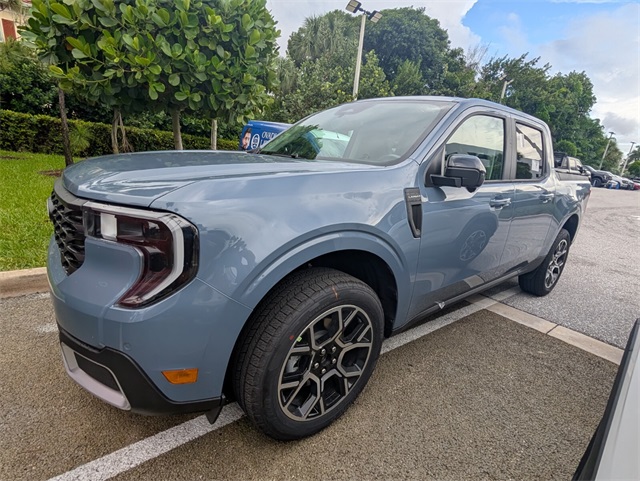 2025 Ford Maverick Lariat photo 2