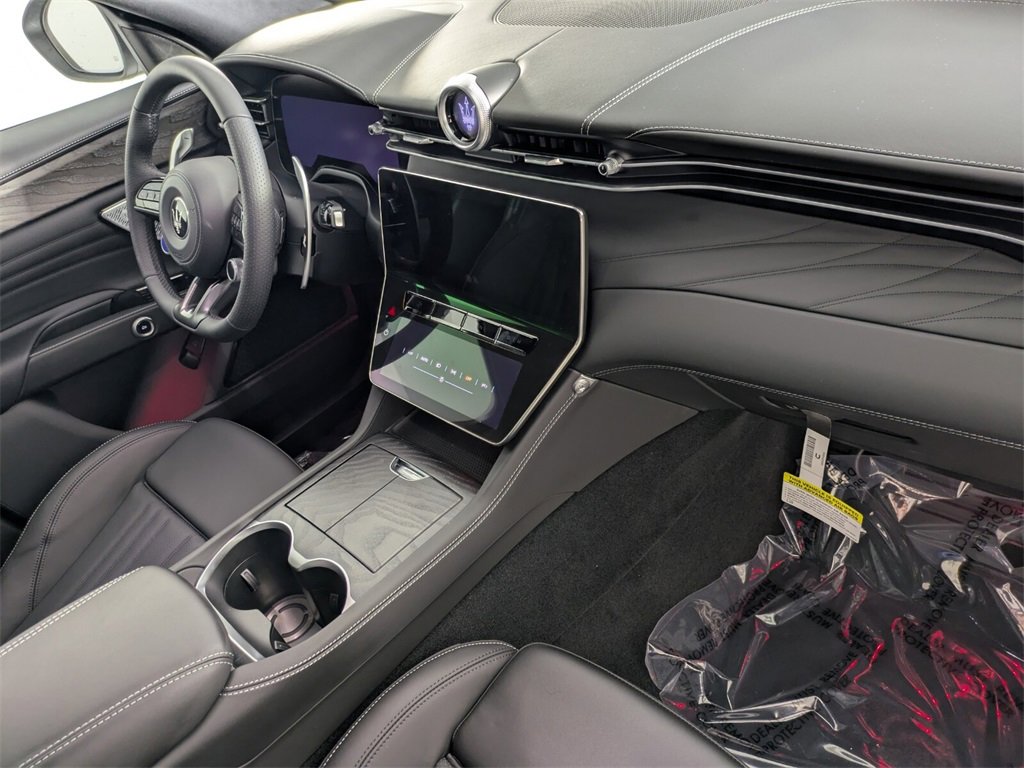 2025 Maserati Grecale photo 28