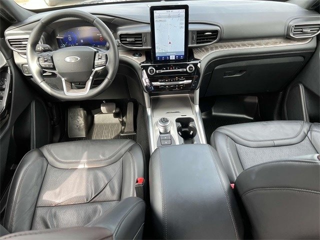 2022 Ford Explorer Platinum photo 3