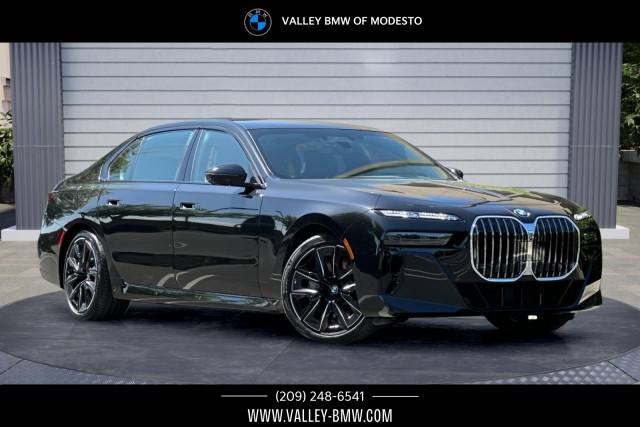 2025 BMW 760i