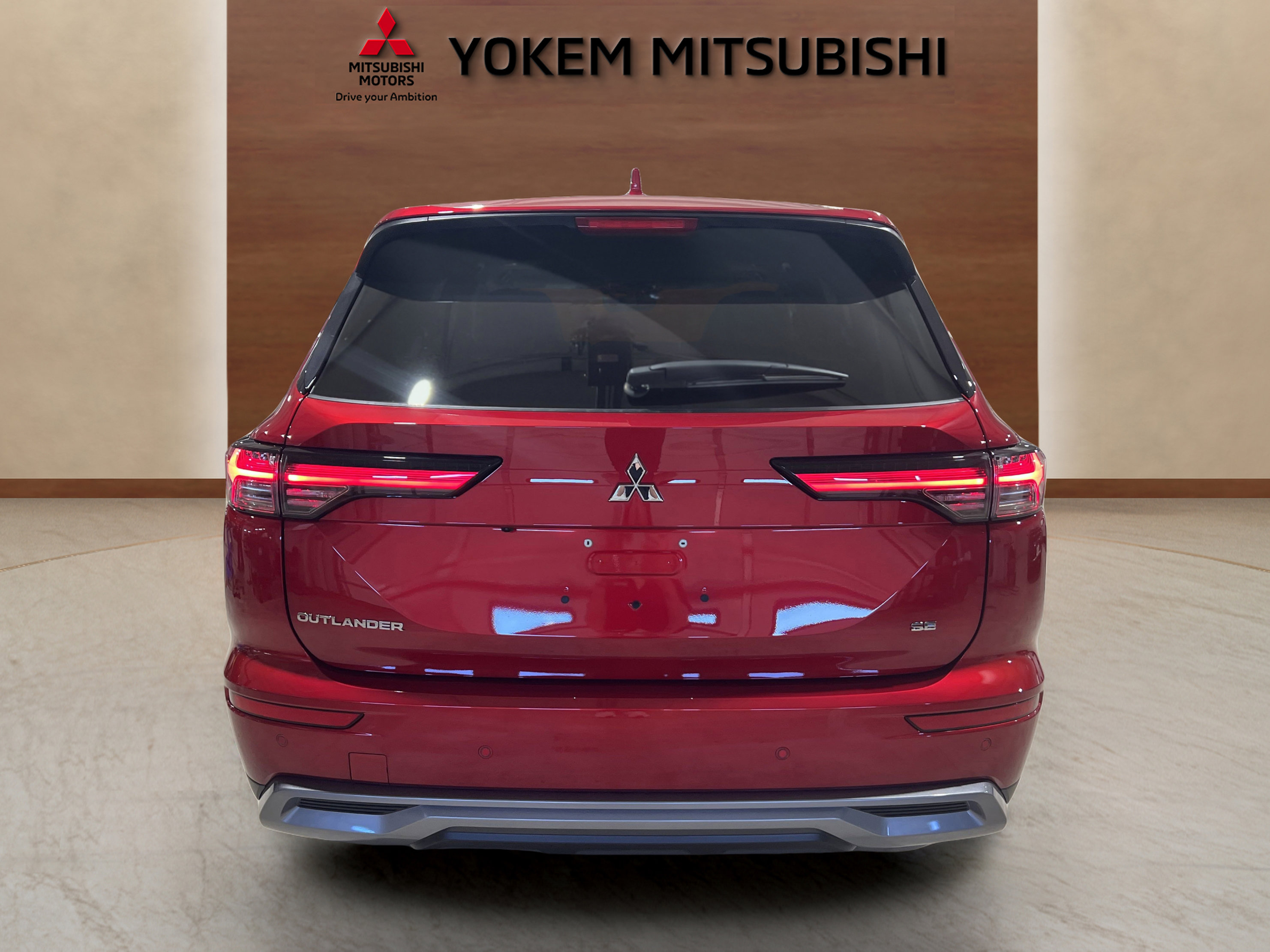 2025 Mitsubishi Outlander SE photo 4