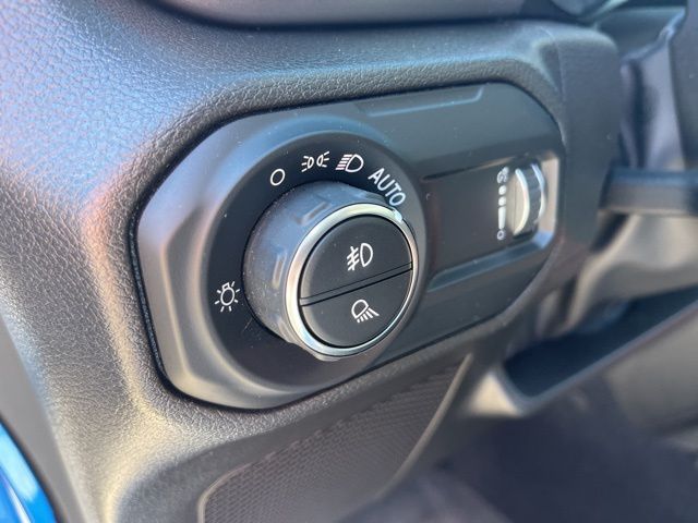 2023 Jeep Gladiator Sport photo 13