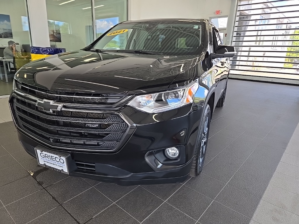 2021 Chevrolet Traverse RS photo 2