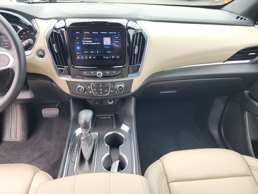 2022 Chevrolet Traverse Leather photo 16
