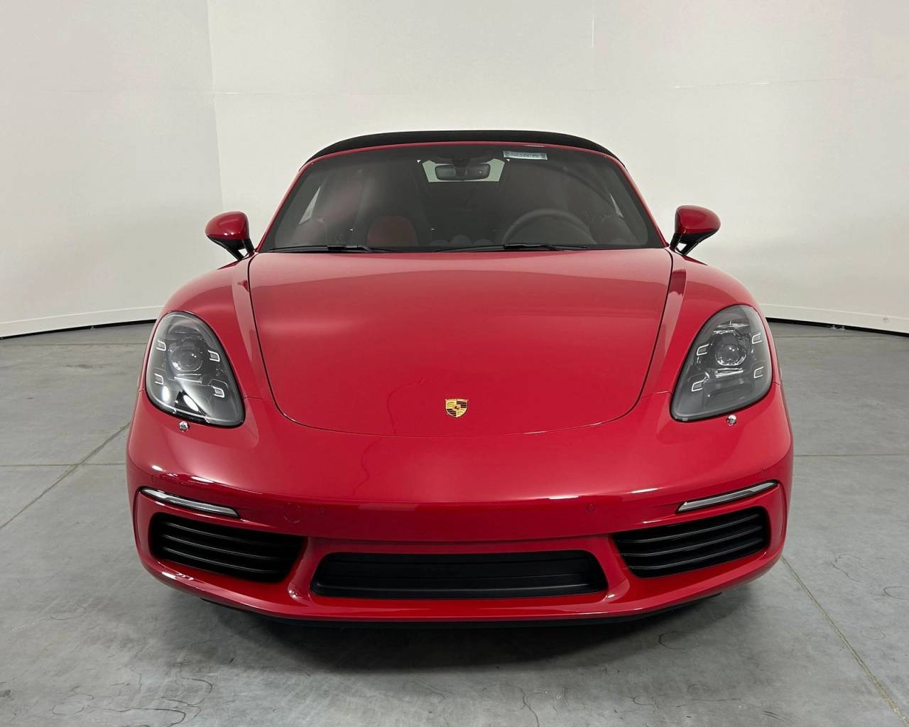 2025 Porsche Boxster S photo 2