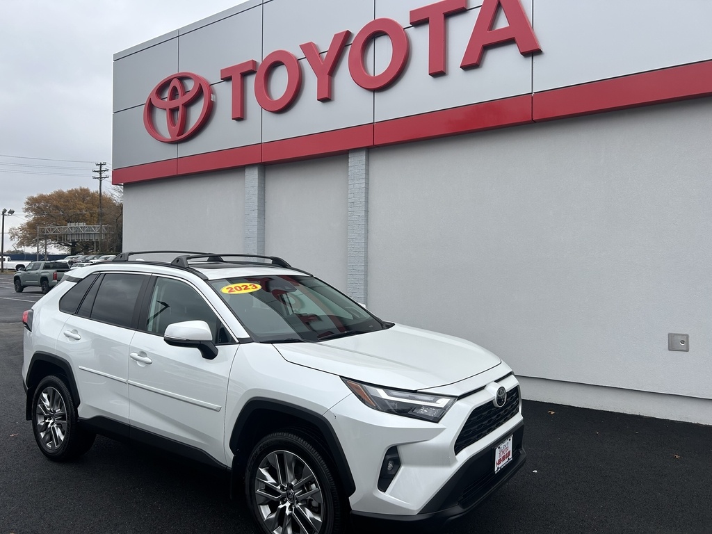 2023 Toyota RAV4 XLE Premium's photo