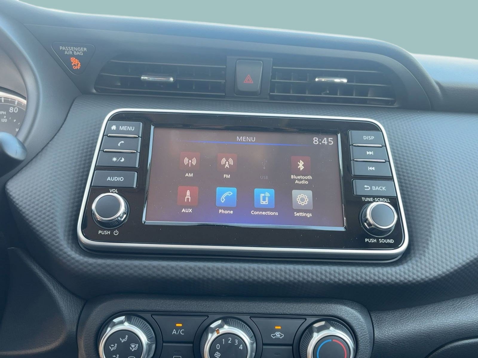 2025 Nissan Kicks Play S photo 21