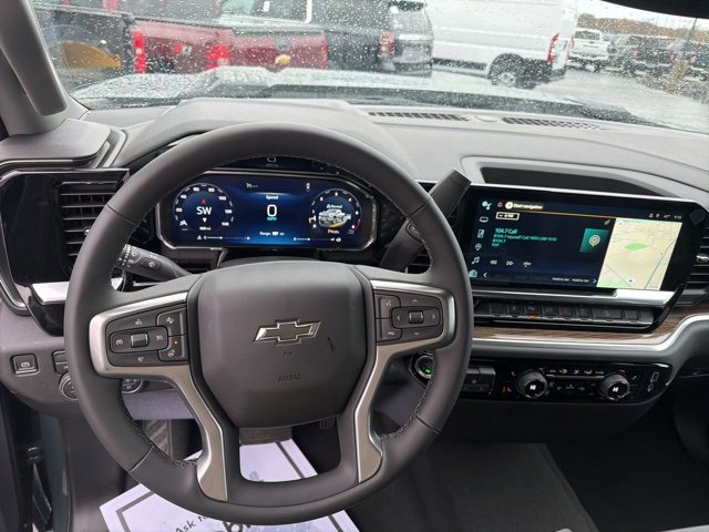 2026 Chevrolet Silverado 2500HD LT photo 2