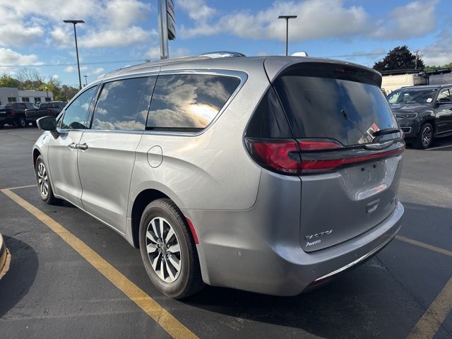2021 Chrysler Pacifica Hybrid Touring L photo 7