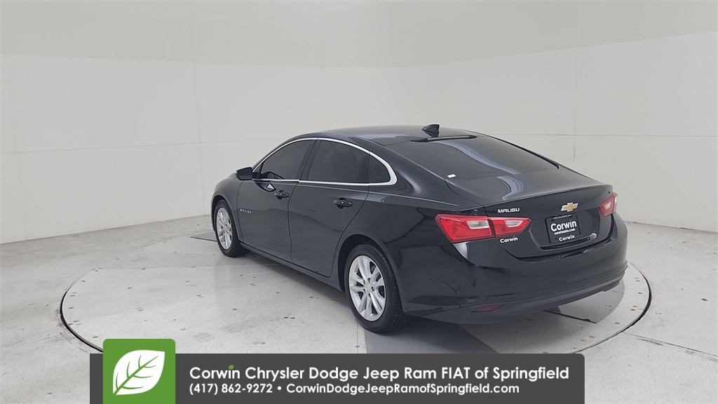 2017 Chevrolet Malibu 1LT photo 10
