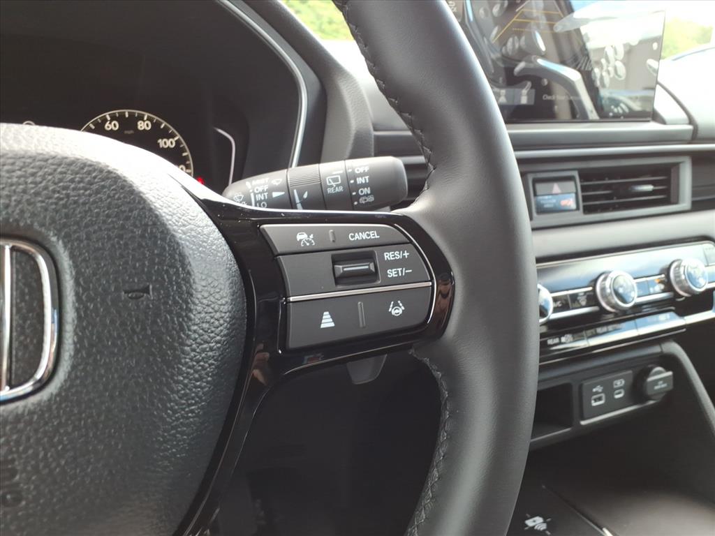 2025 Honda Pilot Touring photo 15