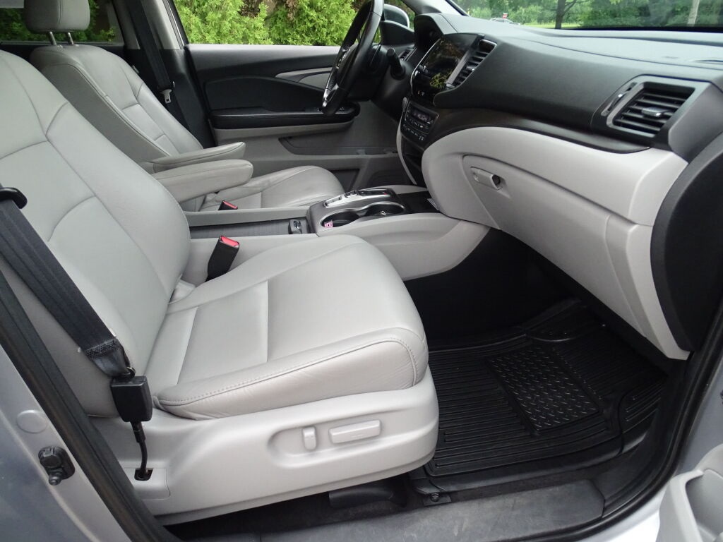 2021 Honda Pilot Special Edition photo 8