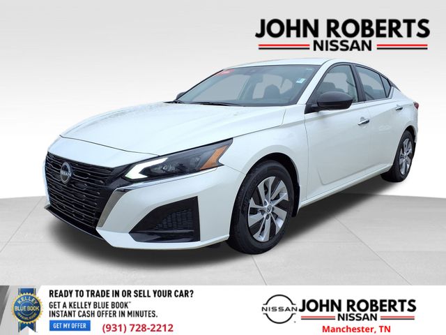 2025 Nissan Altima S's photo