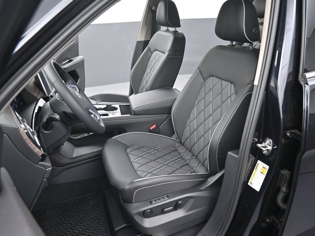 2025 Volkswagen Atlas SEL Premium R-Line photo 37