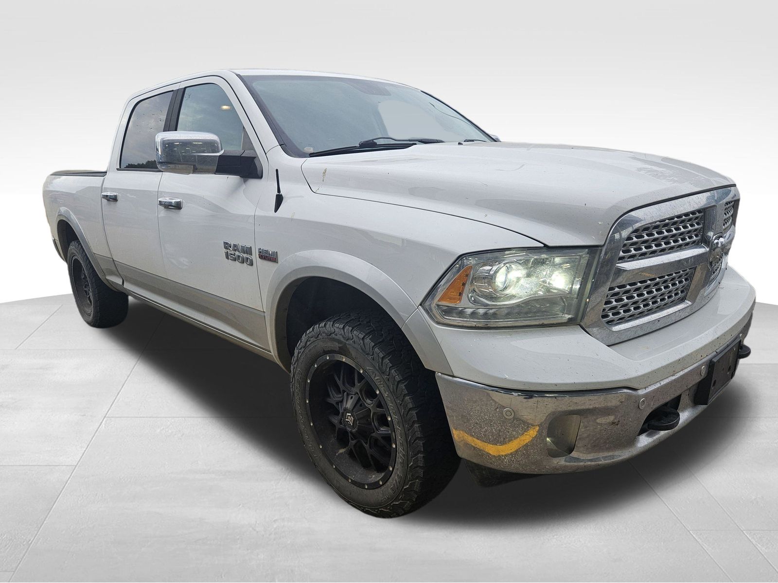 2014 Ram 1500 Laramie photo 2