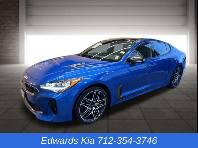 2022 Kia Stinger GT2's photo