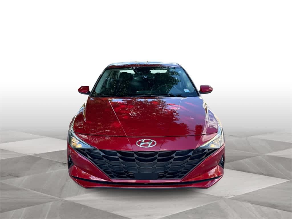 2023 Hyundai Elantra SEL photo 3