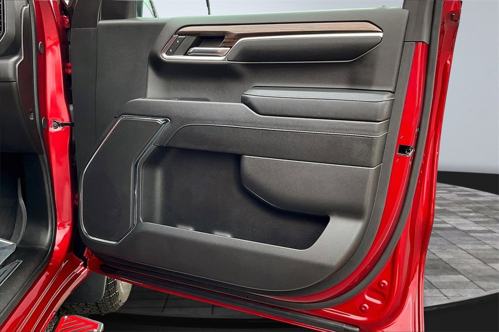 2024 Chevrolet Silverado 1500 RST photo 23