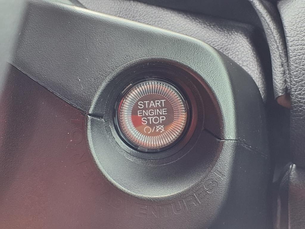2023 Jeep Renegade Trailhawk photo 12