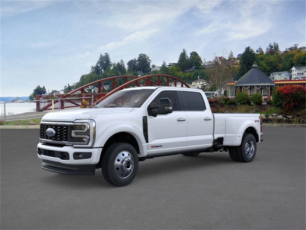 2026 Ford F-450 Super Duty Platinum's photo