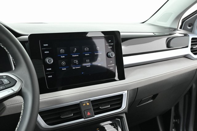 2025 Volkswagen Taos SE photo 12