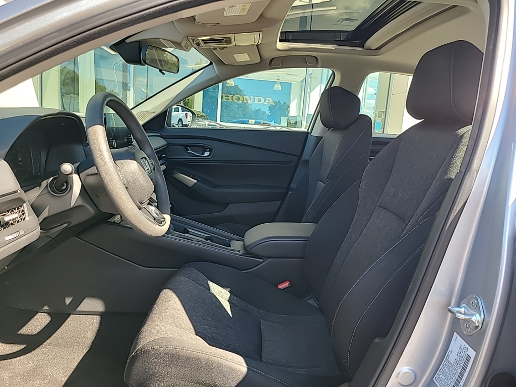 2025 Honda Accord SE photo 7