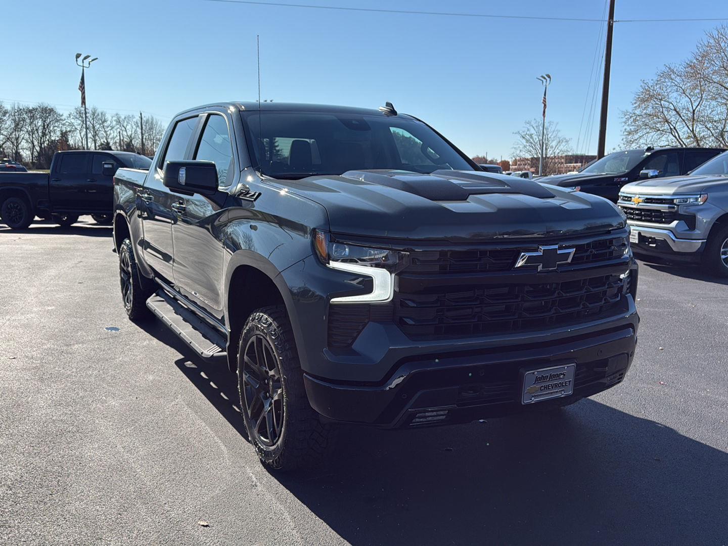 2026 Chevrolet Silverado 1500 LT Trail Boss photo 2