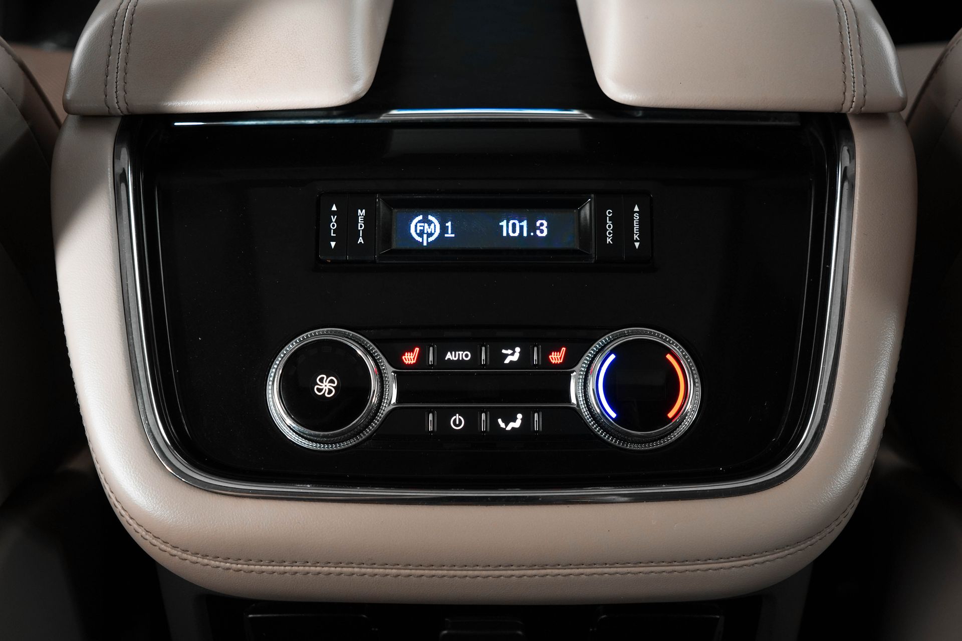 2018 Lincoln Navigator L Reserve photo 20