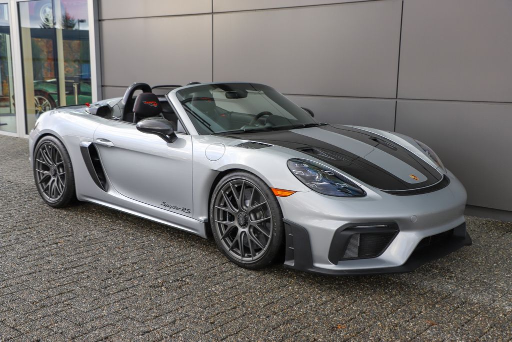 2025 Porsche 718 Spyder RS's photo