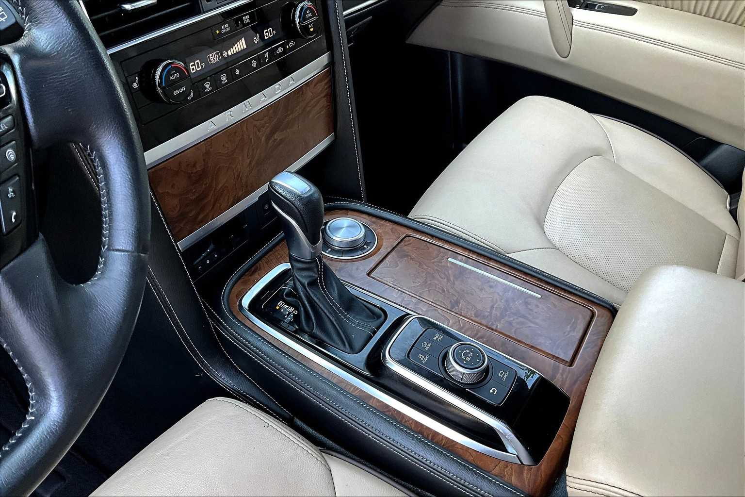 2023 Nissan Armada SL photo 16