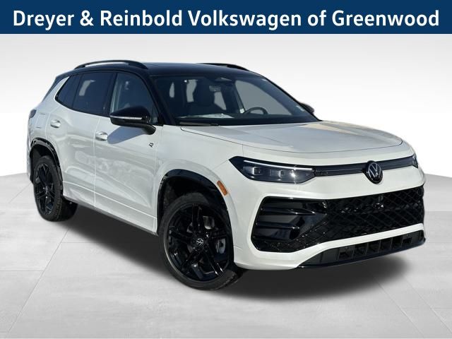 2026 Volkswagen Tiguan SE R-LINE BLACK's photo