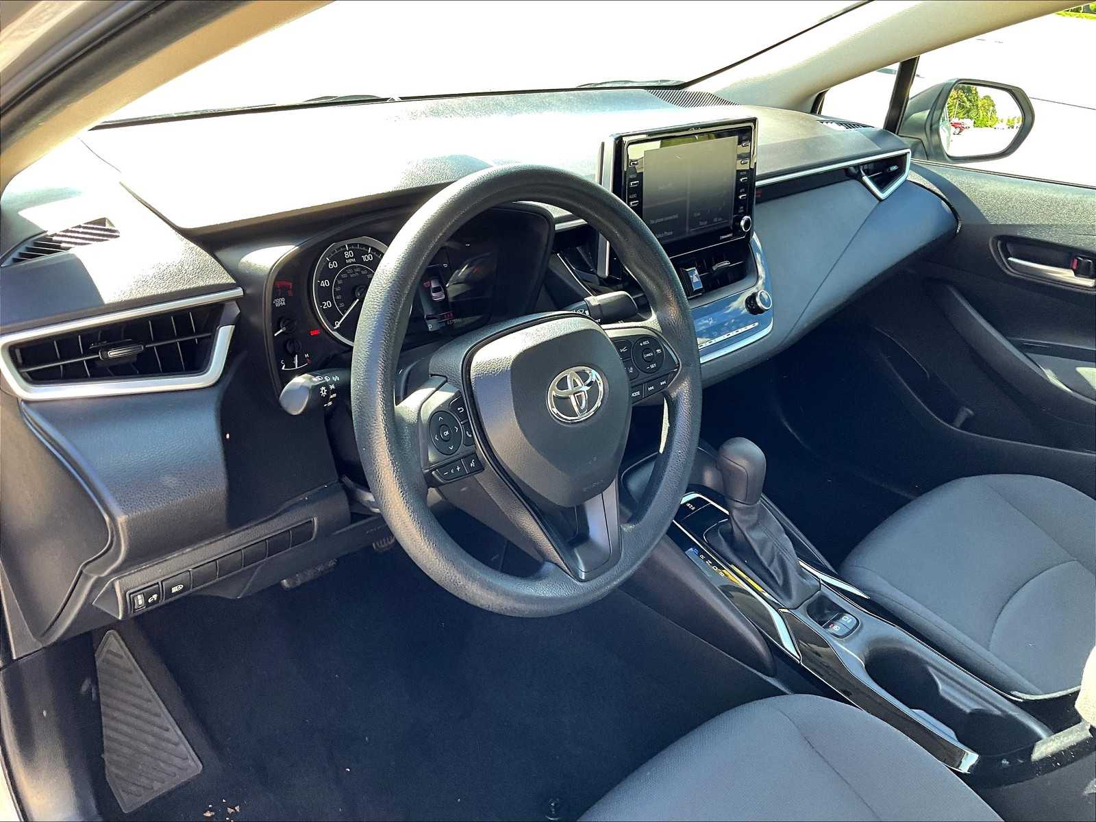 2021 Toyota Corolla LE photo 8