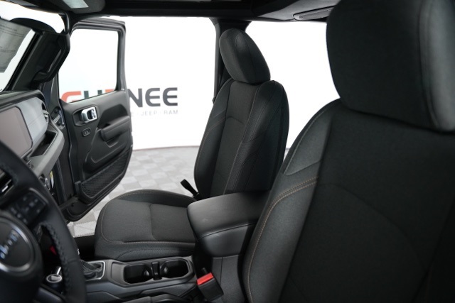 2025 Jeep Wrangler Sport S photo 20