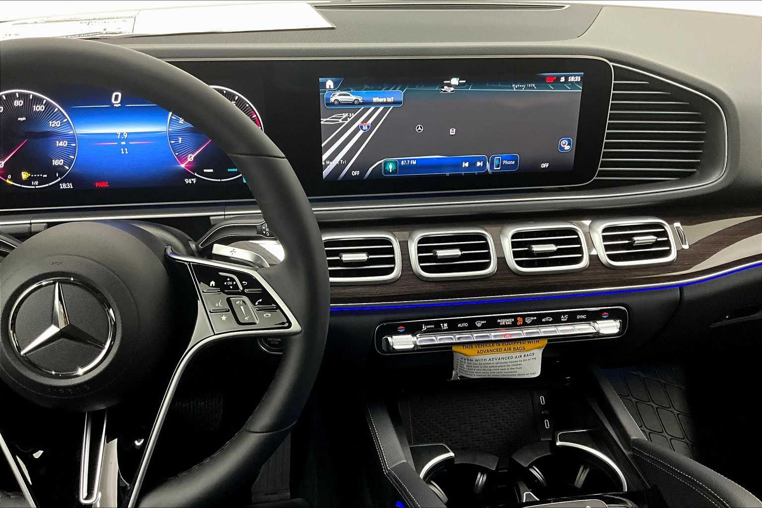 2026 Mercedes Benz GLE 450 4MATIC photo 3