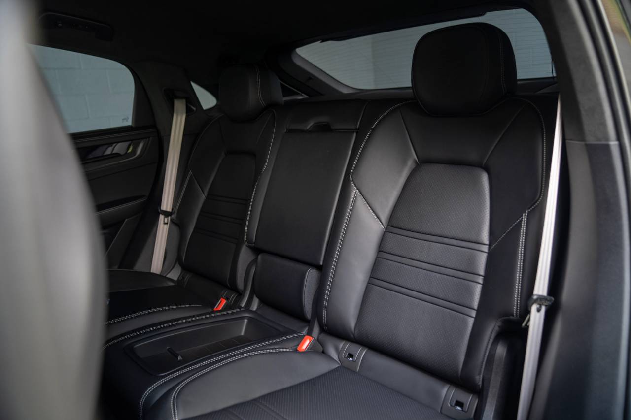 2025 Porsche Cayenne Turbo GT photo 29
